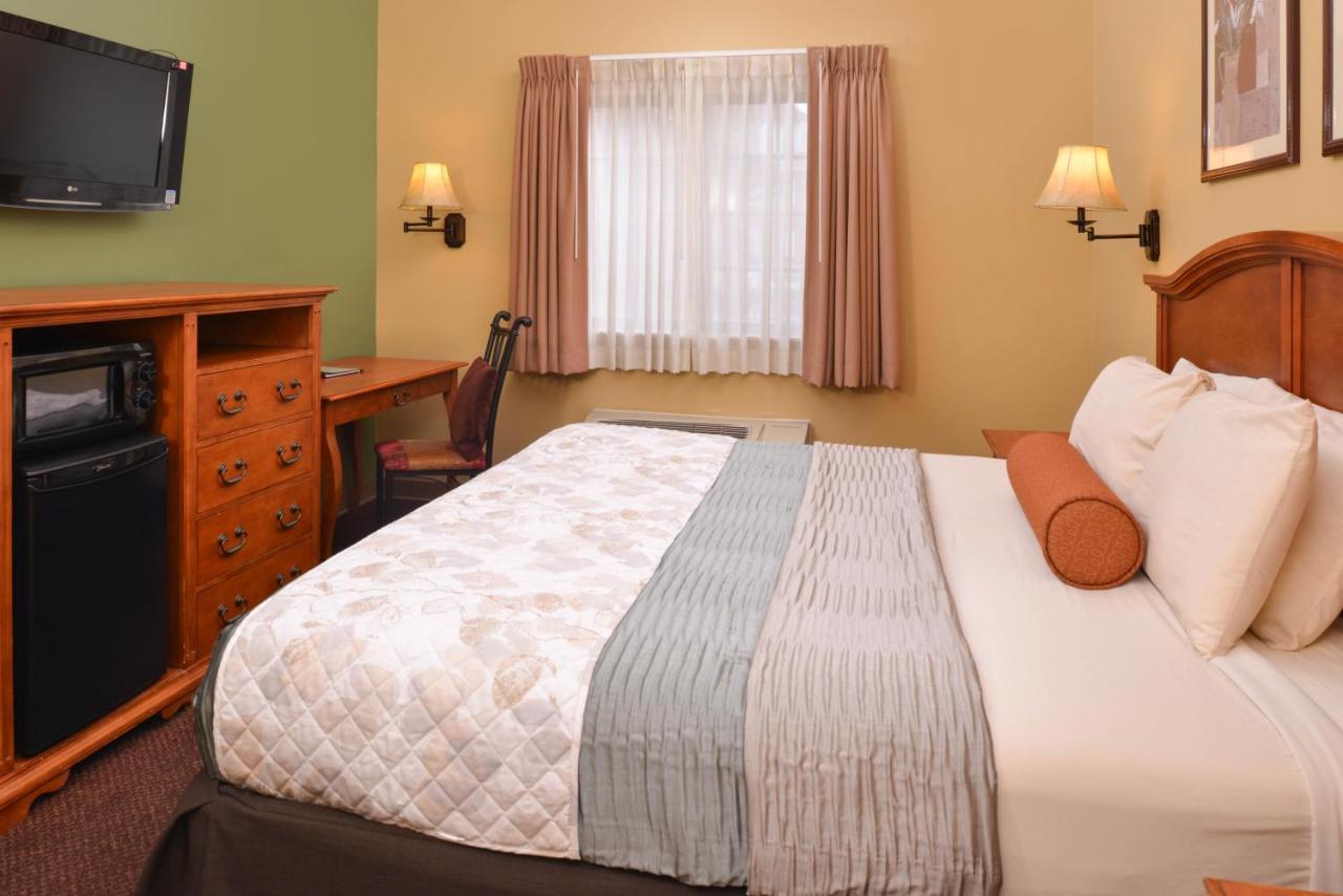 Country Hearth Inn & Suites Edwardsville — photo 19