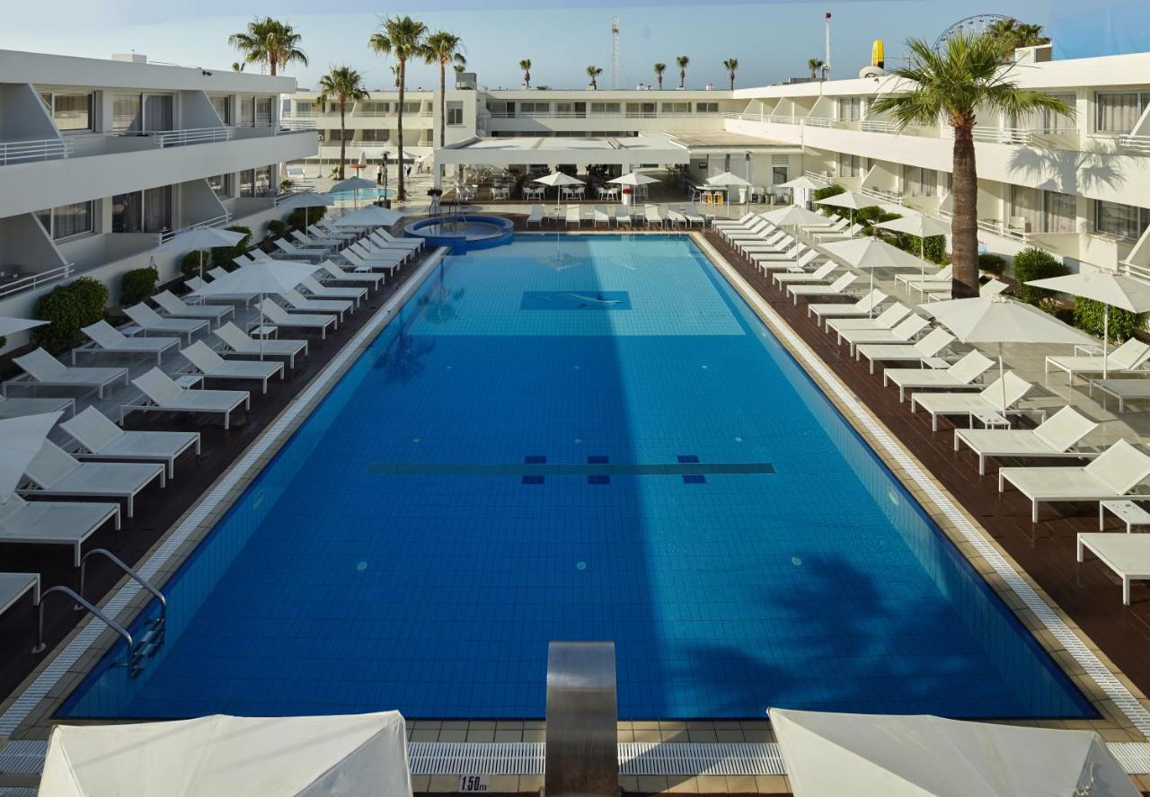 Melpo Antia Hotel & Suites photo