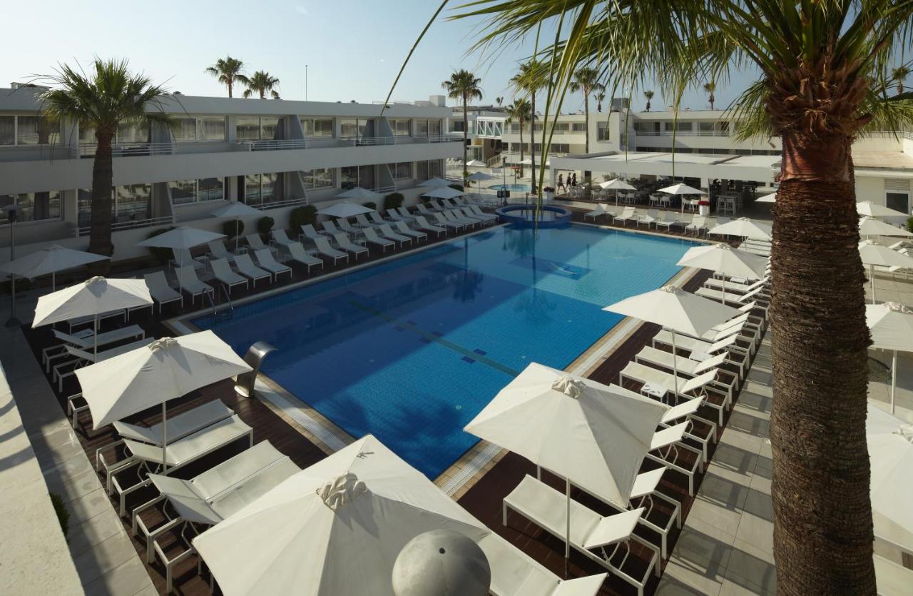 Melpo Antia Hotel & Suites photo