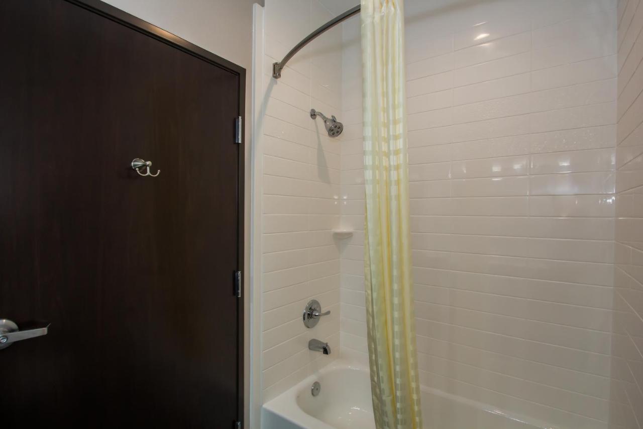 Executive Inn — photo 20