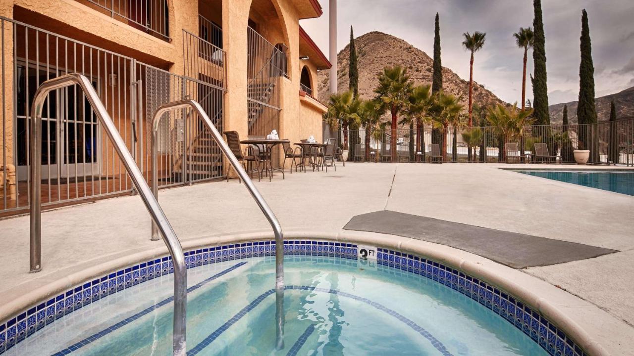 Best Inn & Suites — photo 4
