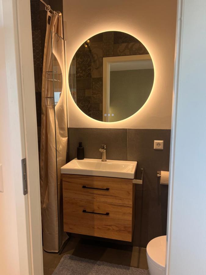 cozy, lovely newly renovated 1 room apartment