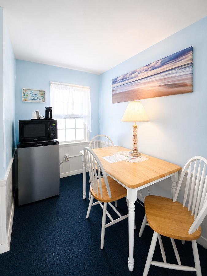 A Beach Breeze Inn — photo 15
