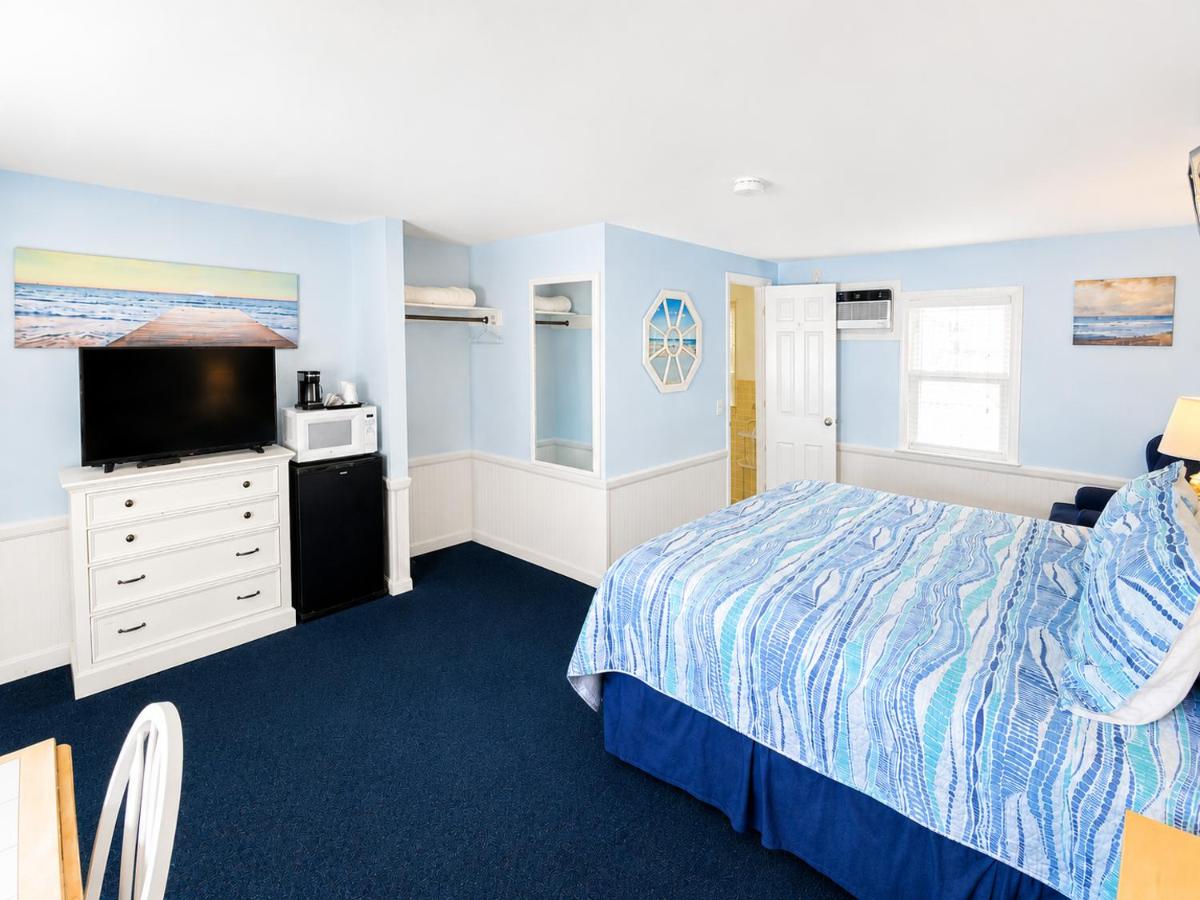 A Beach Breeze Inn — photo 17