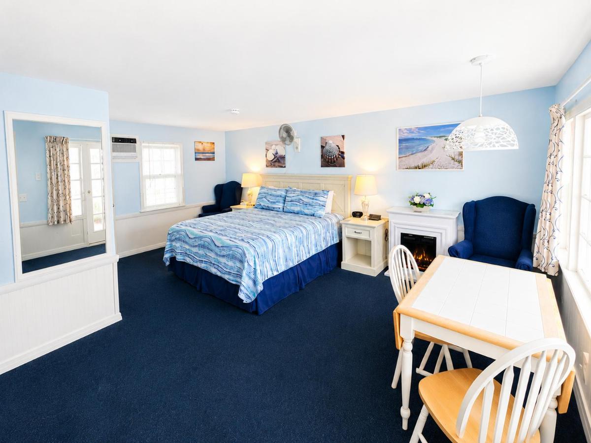 A Beach Breeze Inn — photo 18