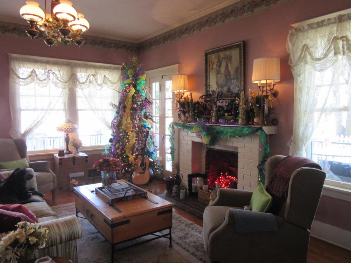 Carriage House — photo 14