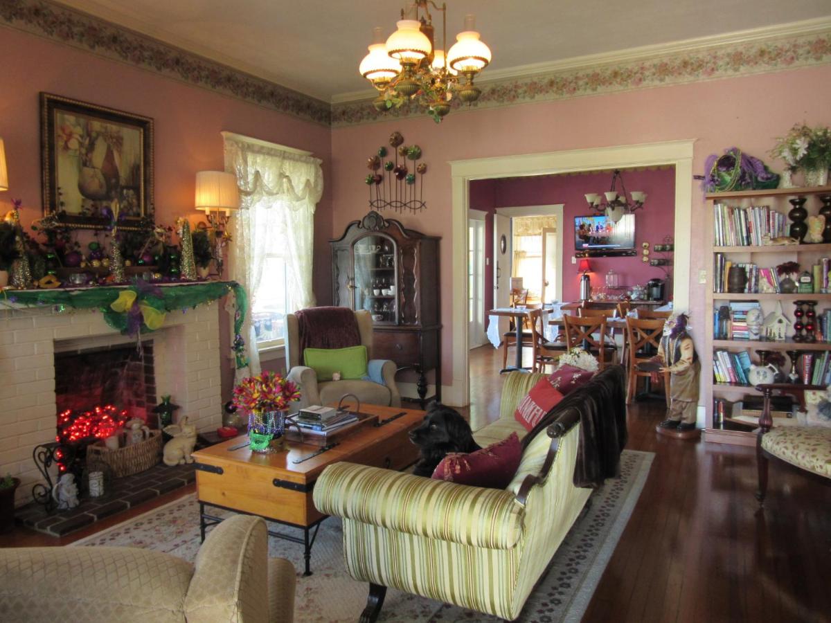 Carriage House — photo 18