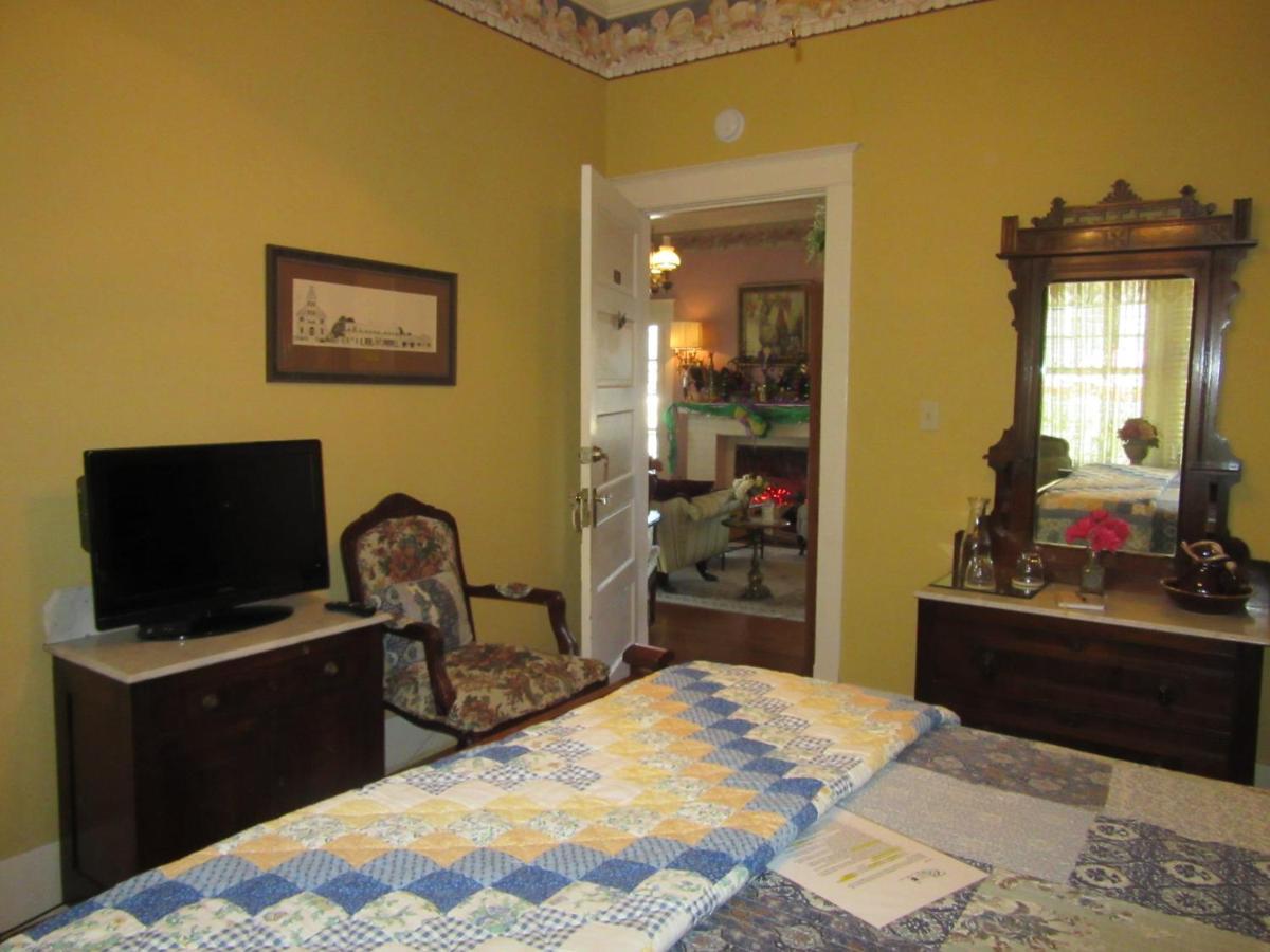 Carriage House — photo 22