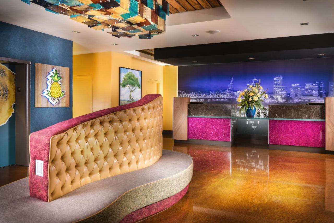 Staypineapple, Hotel Rose, Downtown Portland — photo 12