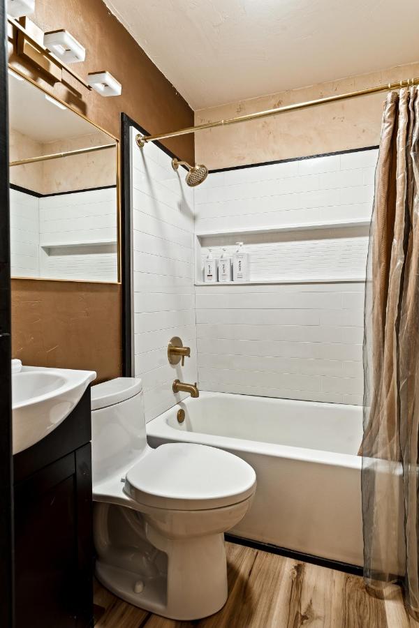 LUXX Taos Motor Lodge — photo 5