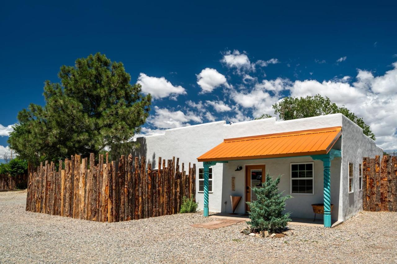 LUXX Taos Motor Lodge — photo 3