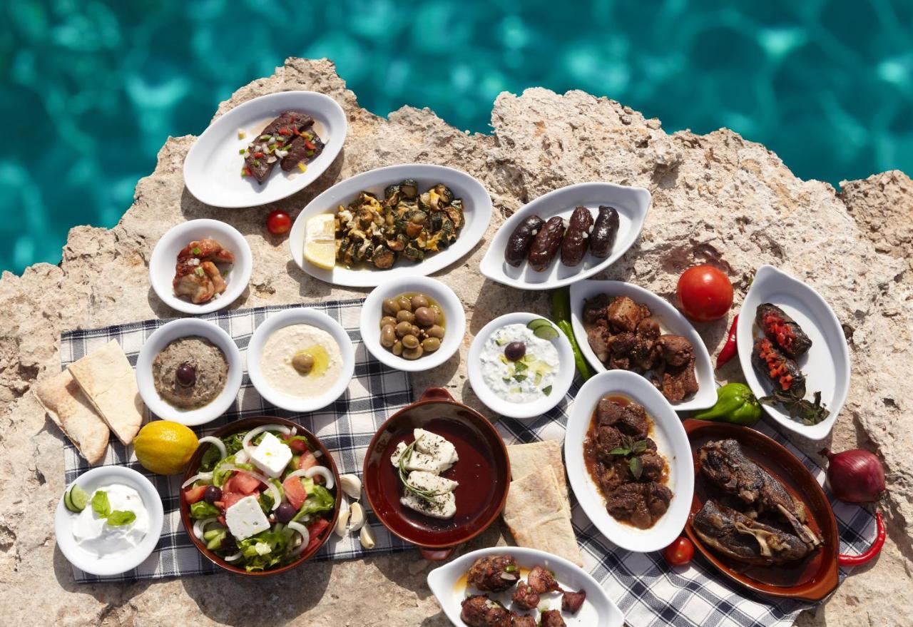 Melpo Antia Hotel & Suites photo