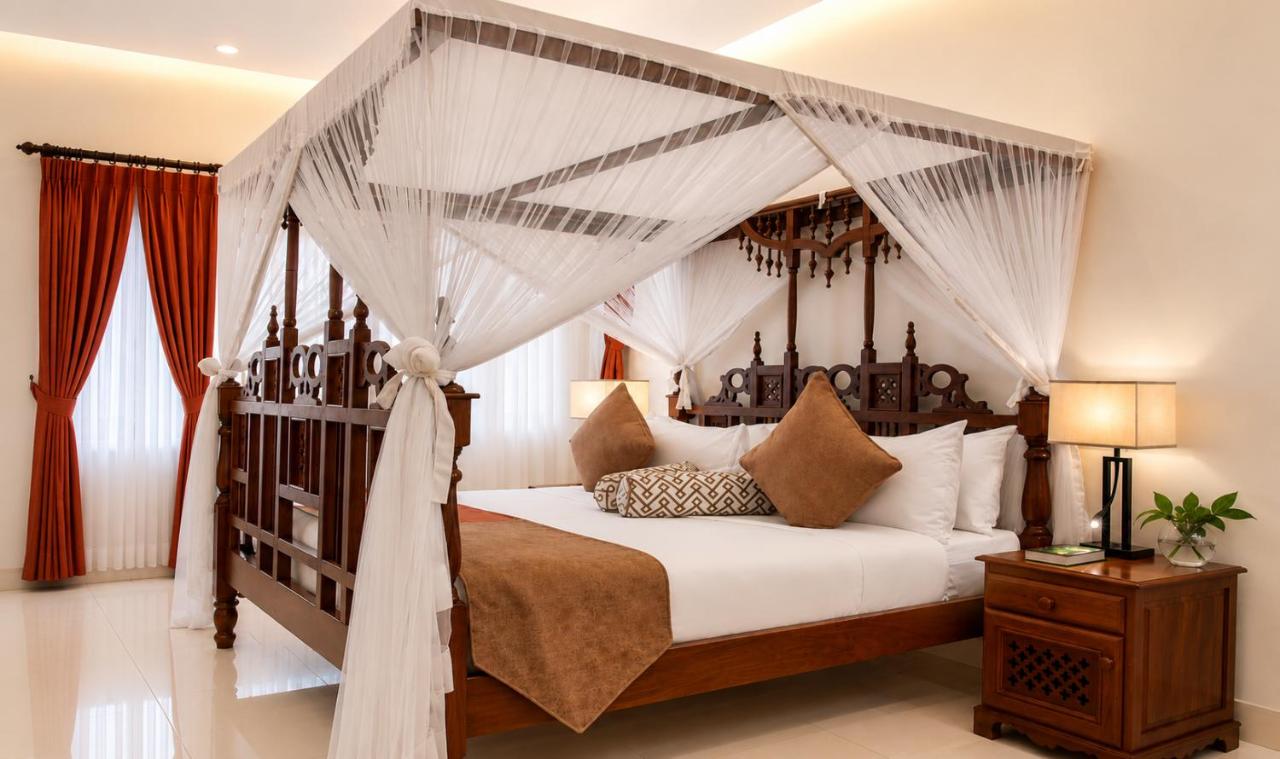 Luxury villas Bentota
