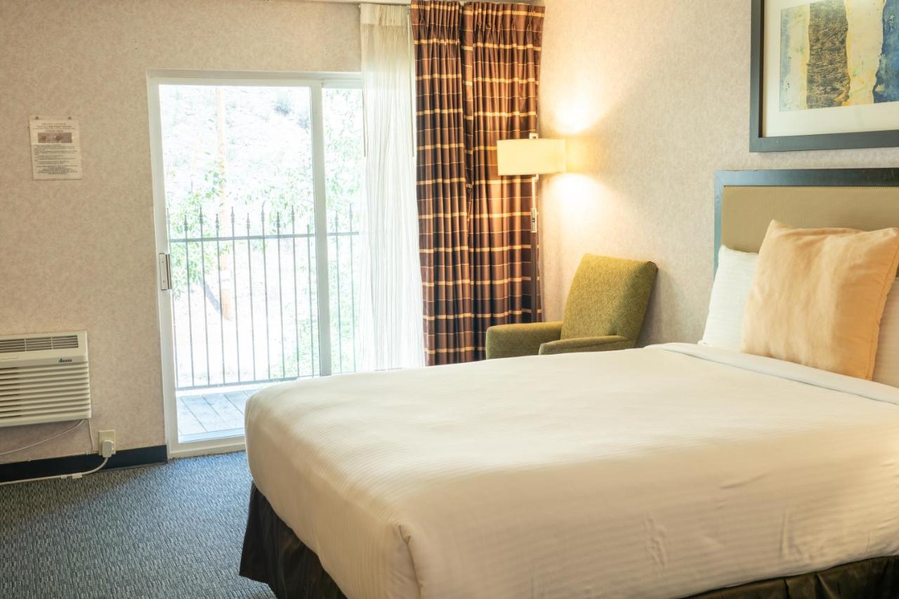 Argo Inn and Suites — photo 7