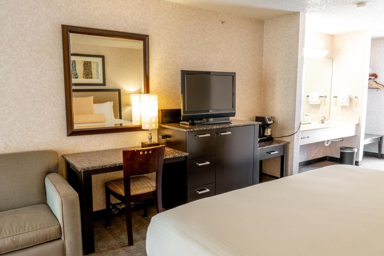 Argo Inn and Suites — photo 4