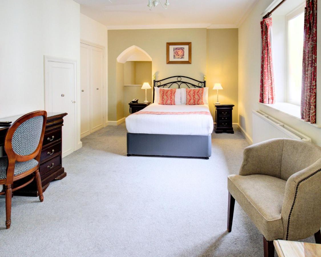 Family Room with One Double Bed and One Single Bed - Non-Smoking