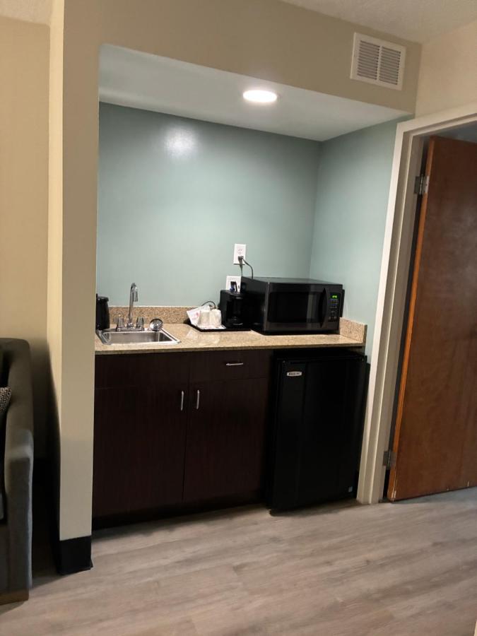 Euro-Suites Hotel — photo 12