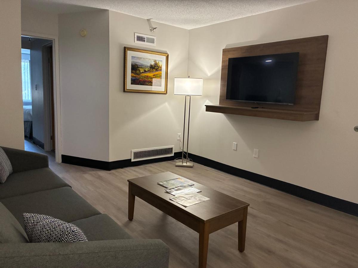 Euro-Suites Hotel — photo 13