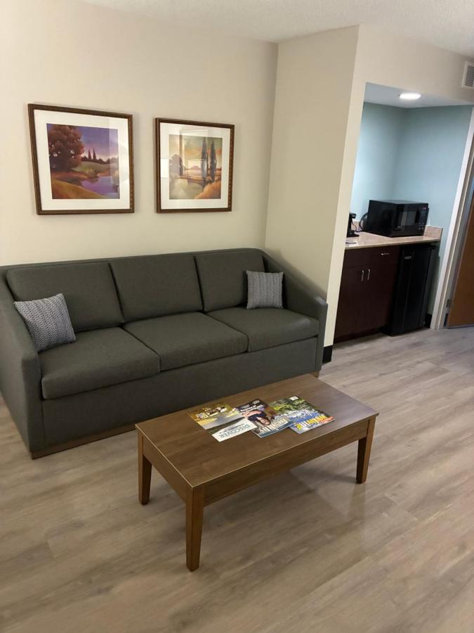 Euro-Suites Hotel — photo 10
