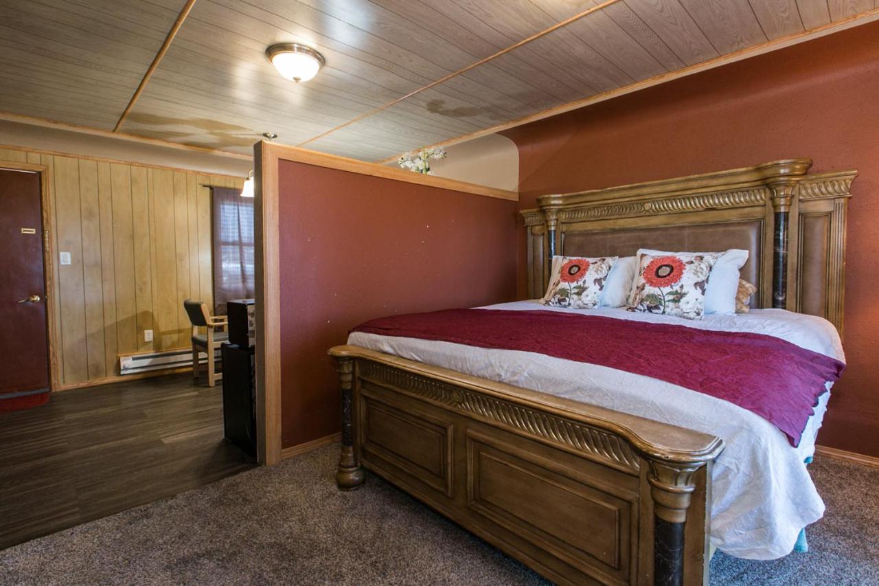 The Wisconsin Wood Inn — photo 17