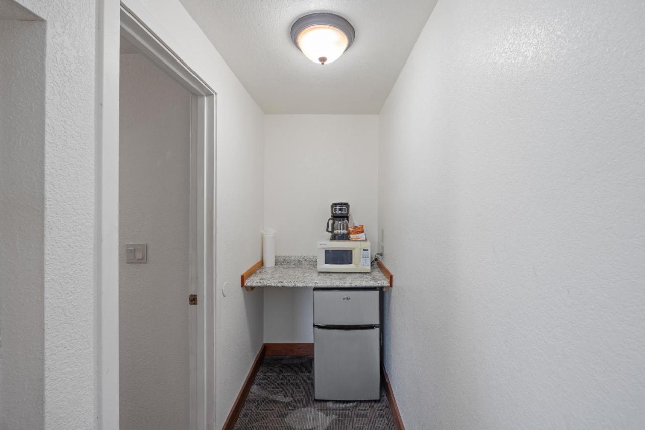 Surfside Resort — photo 10