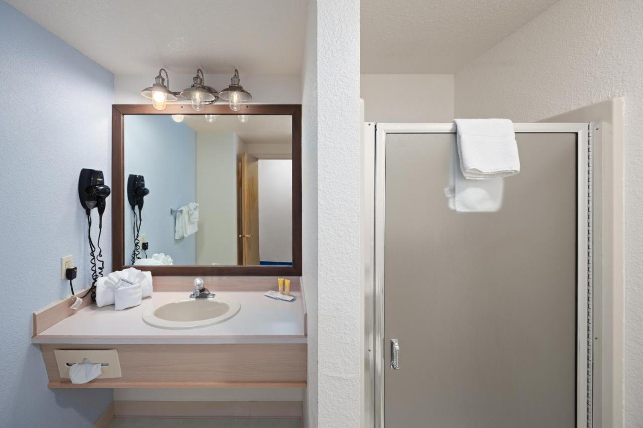 Surfside Resort — photo 14
