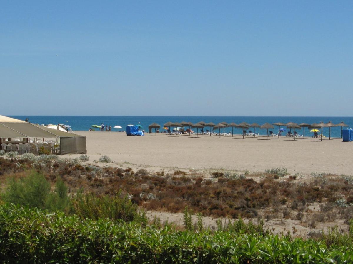 Apartamento VenAVera Playa de Baria 2 K-1D Primera Línea Gran ...