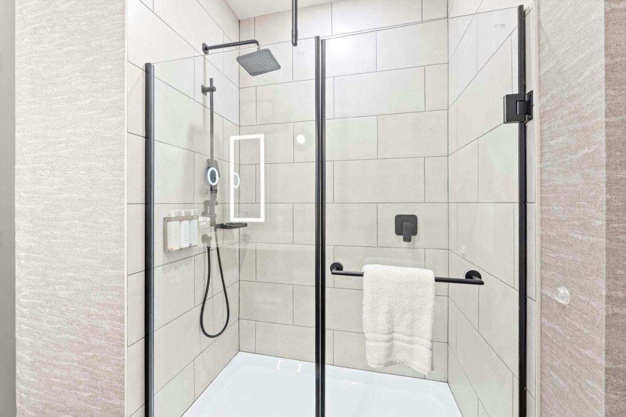 Sandman Signature Dallas Las Colinas Hotel & Suites — photo 17
