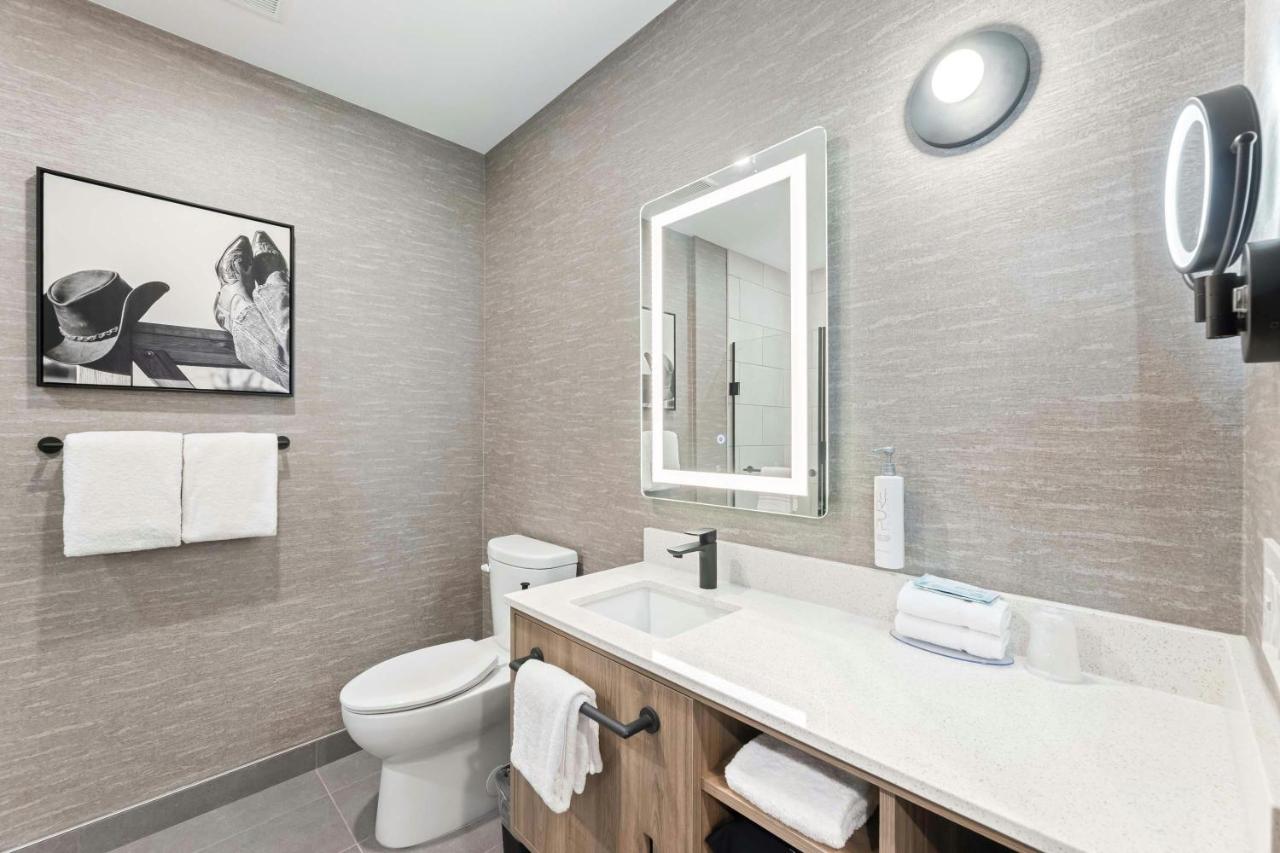 Sandman Signature Dallas Las Colinas Hotel & Suites — photo 22
