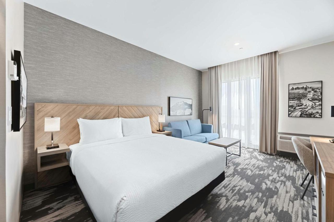 Sandman Signature Dallas Las Colinas Hotel & Suites — photo 24