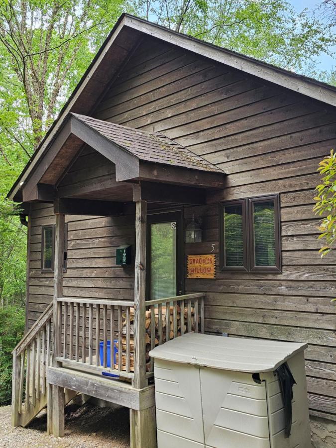 Asheville Cabins of Willow Winds — photo 1