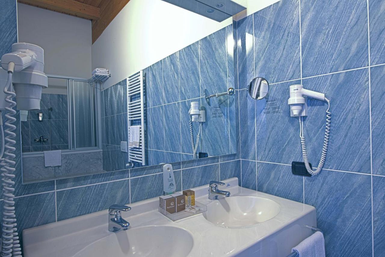 Continental Urban Art Hotel photo