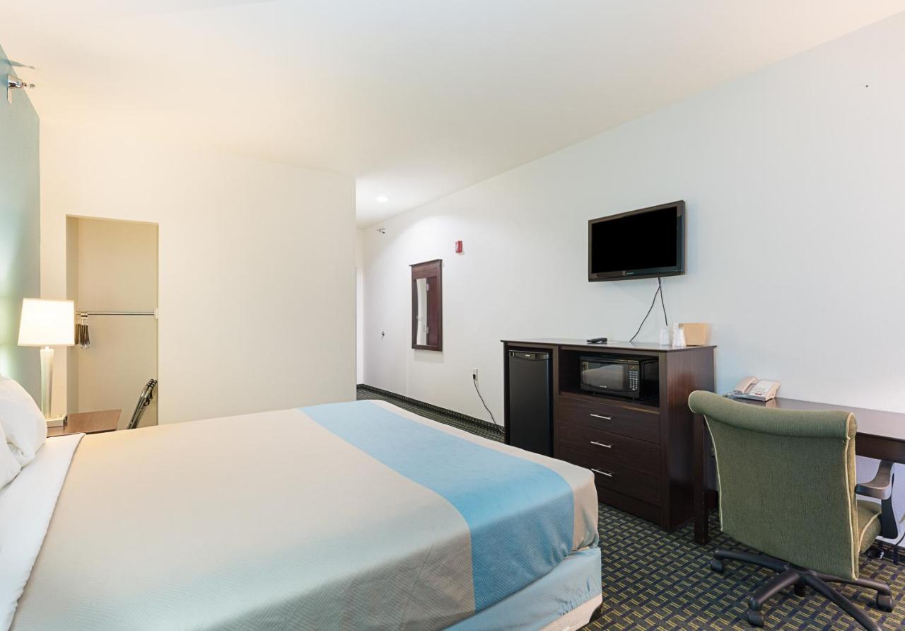 Budget Inn & Suites — photo 4