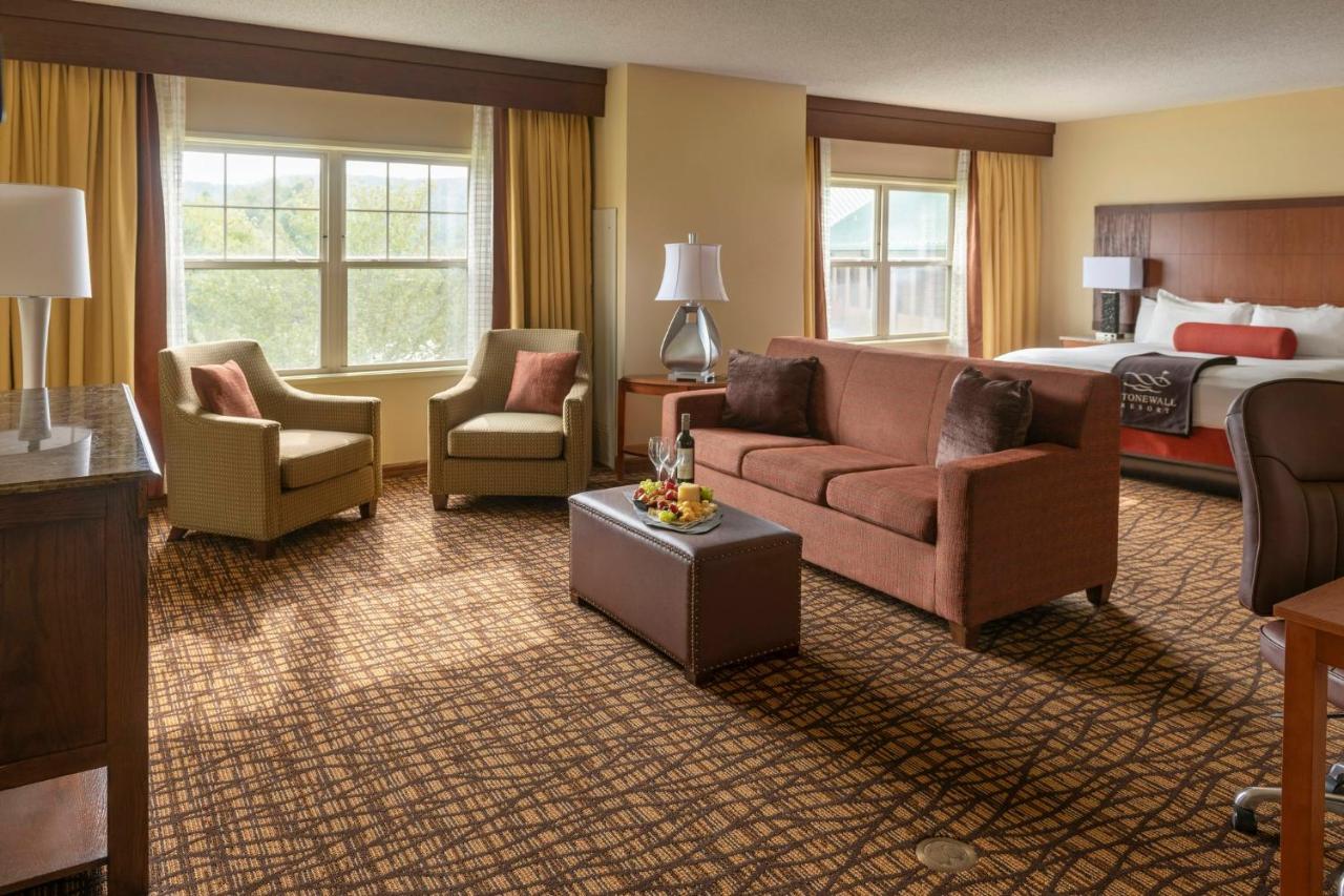 Stonewall Resort — photo 2