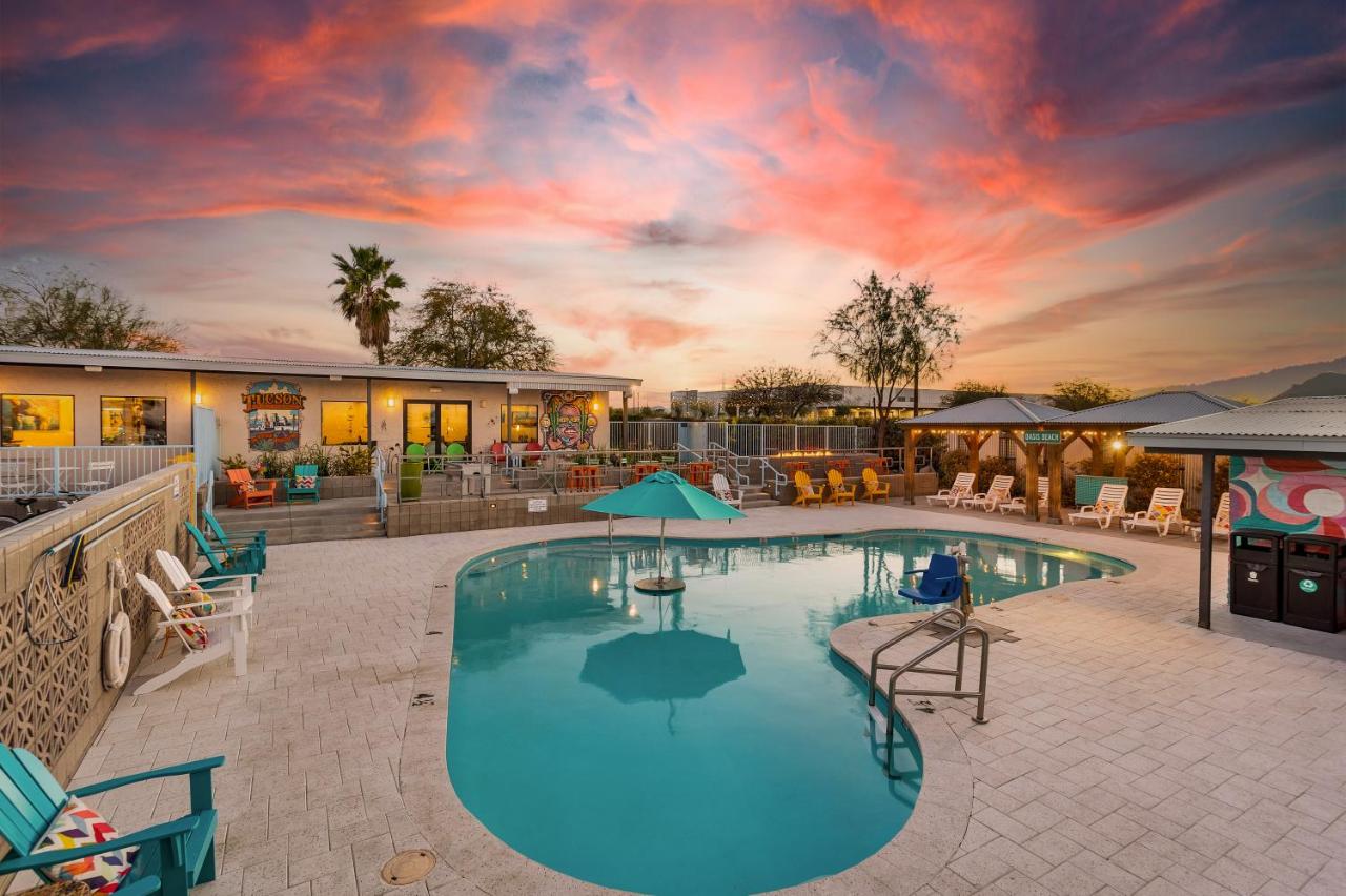Hotel McCoy Tucson - Art, Coffee, Beer, Wine, Pool — photo 1