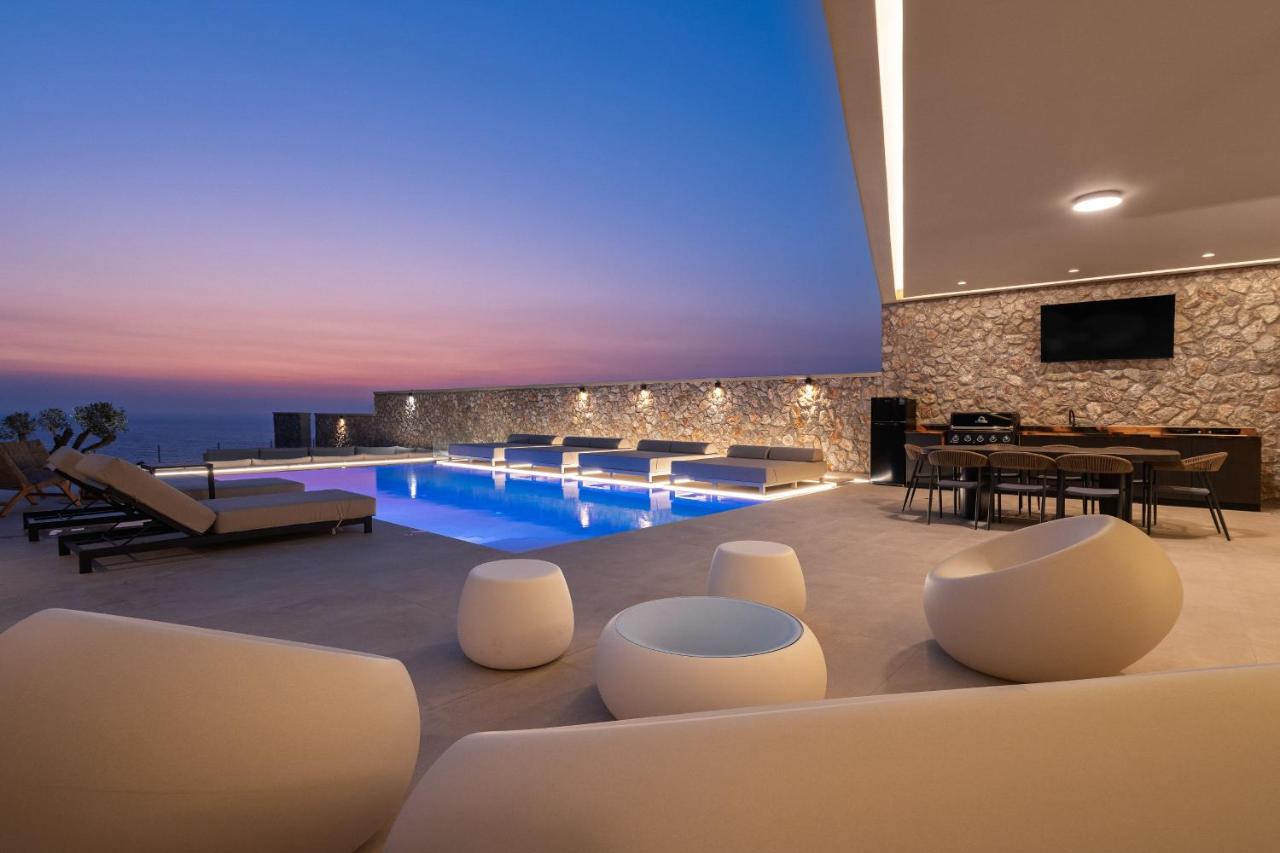 Monte Smith Aether & Aura Villas