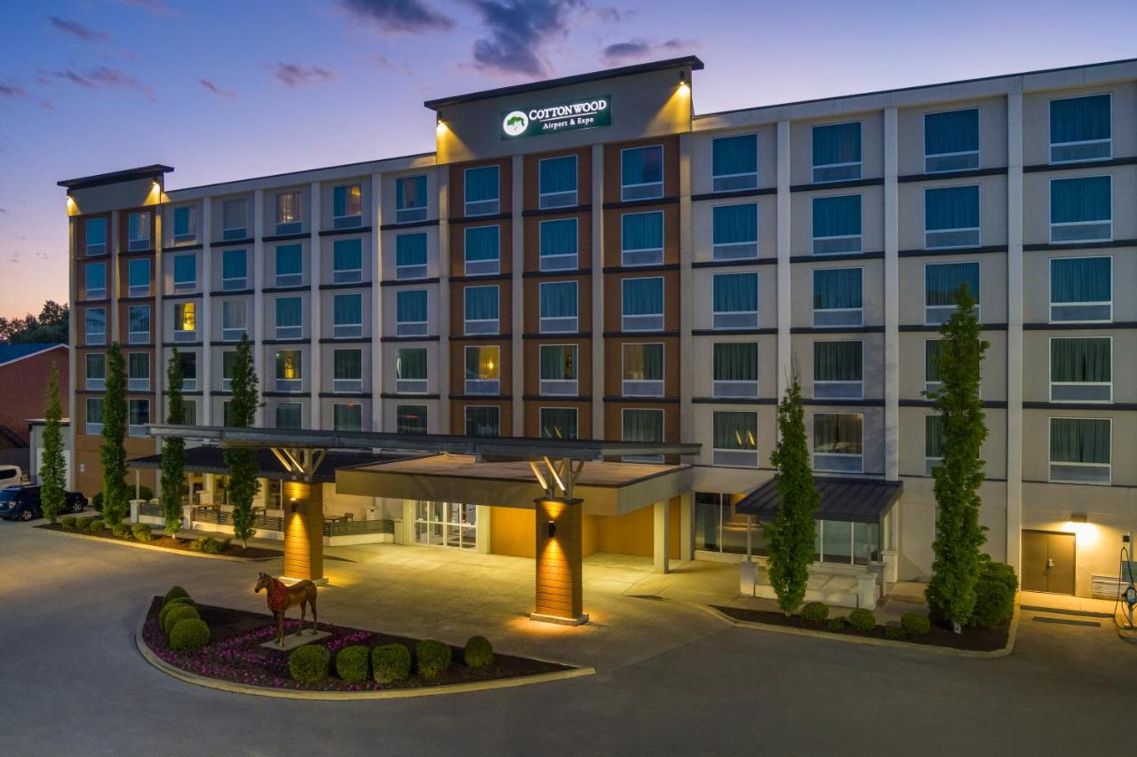 Cottonwood Airport & Expo Hotel Louisville — photo 4