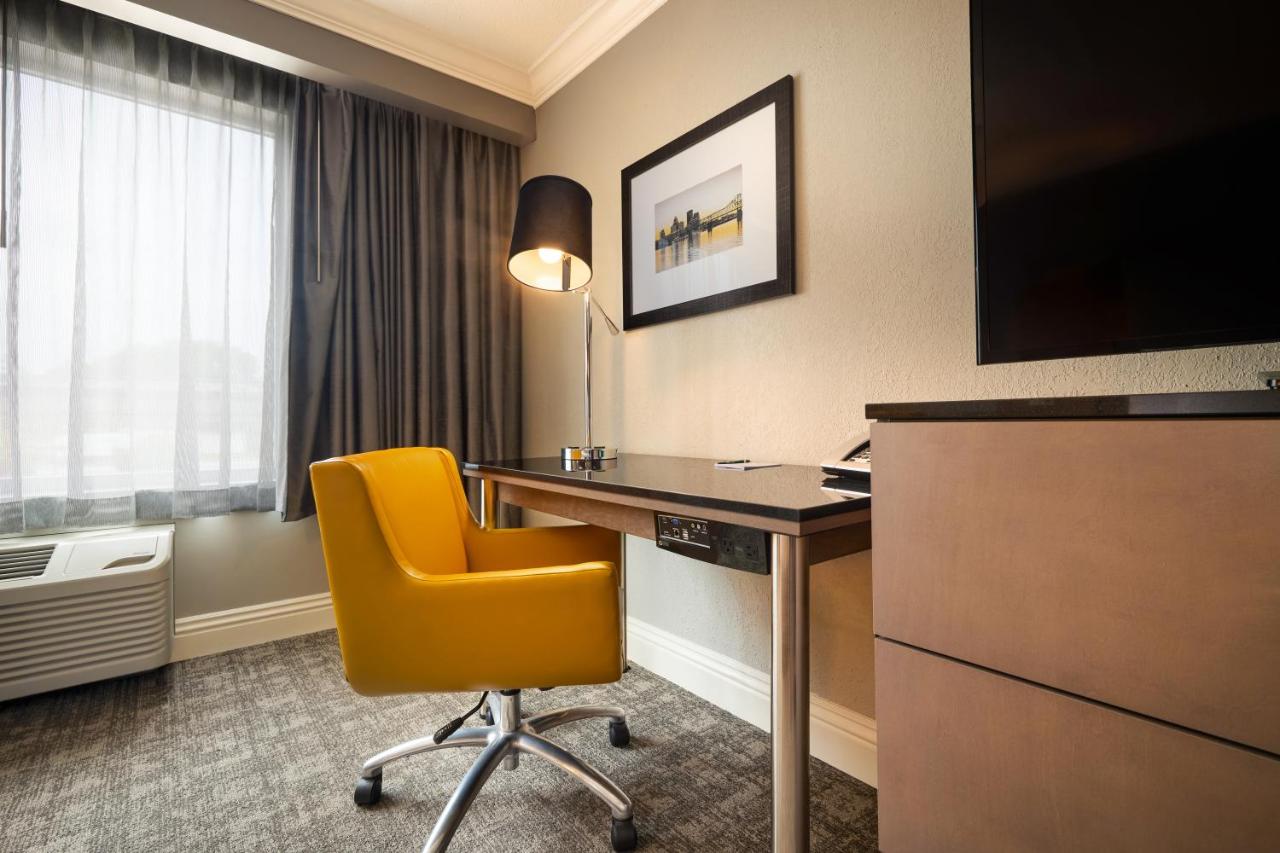 Cottonwood Airport & Expo Hotel Louisville — photo 24
