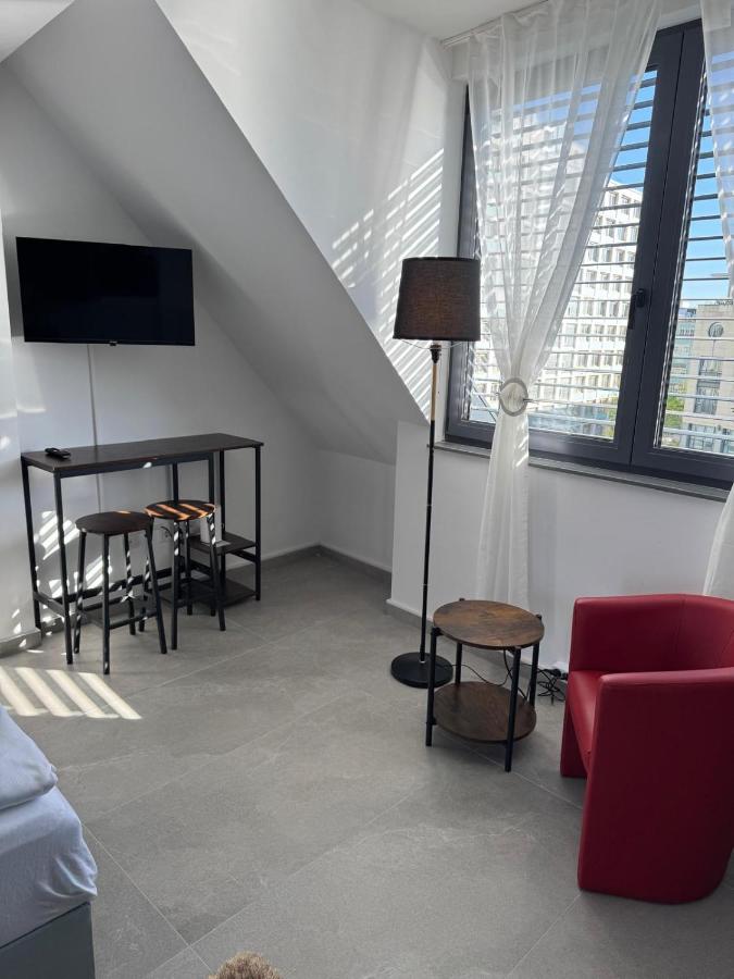 PiCassO - Modernes Apartment mit Balkon Nähe City & DOM -