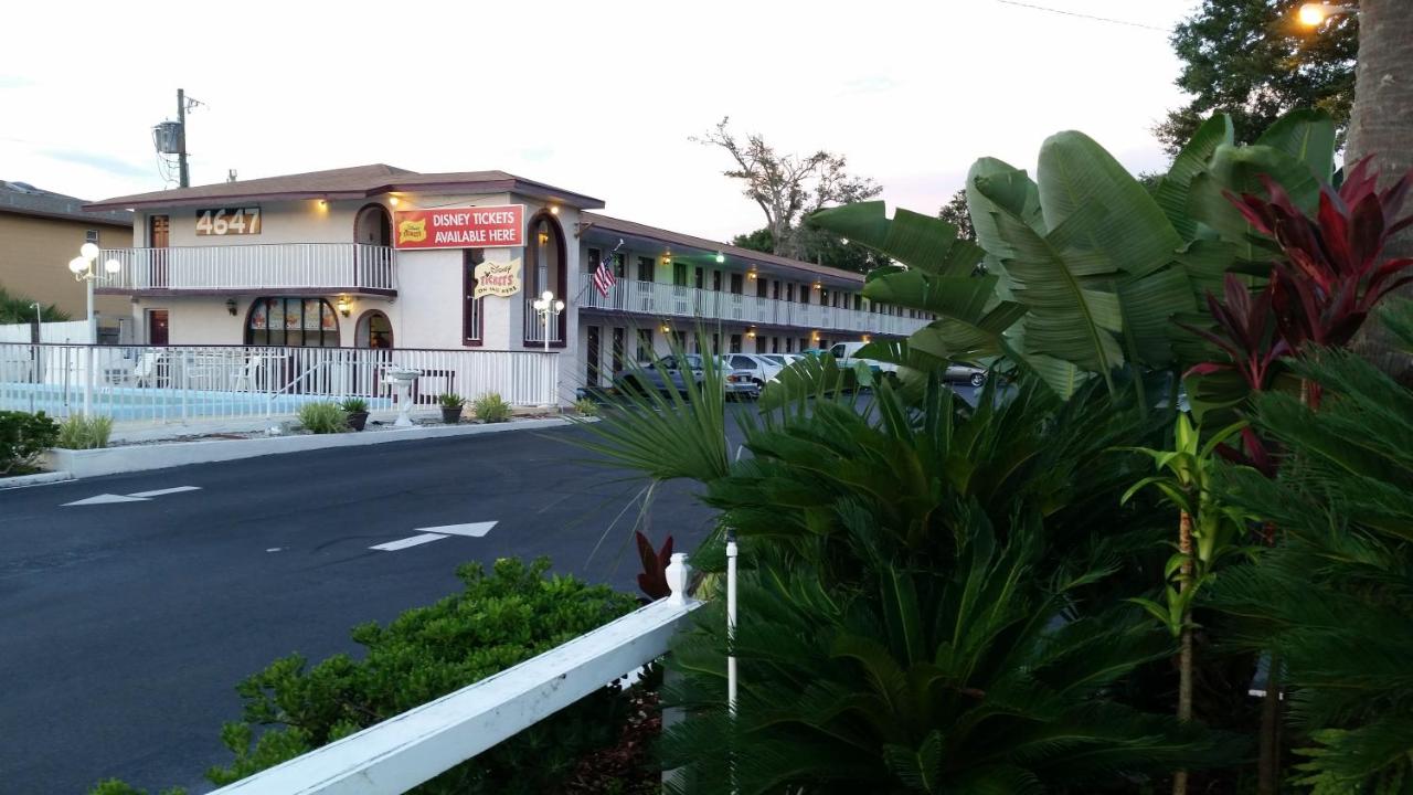 Maple Leaf Inn & Suites — photo 11