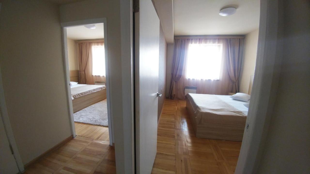 Cross Apartments and Tours photo