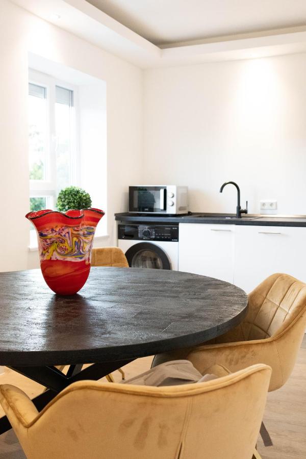 EM Signature Apartment Nürnberg 2 Schlafzimmer Balkon Parkplatz 4 Gäste