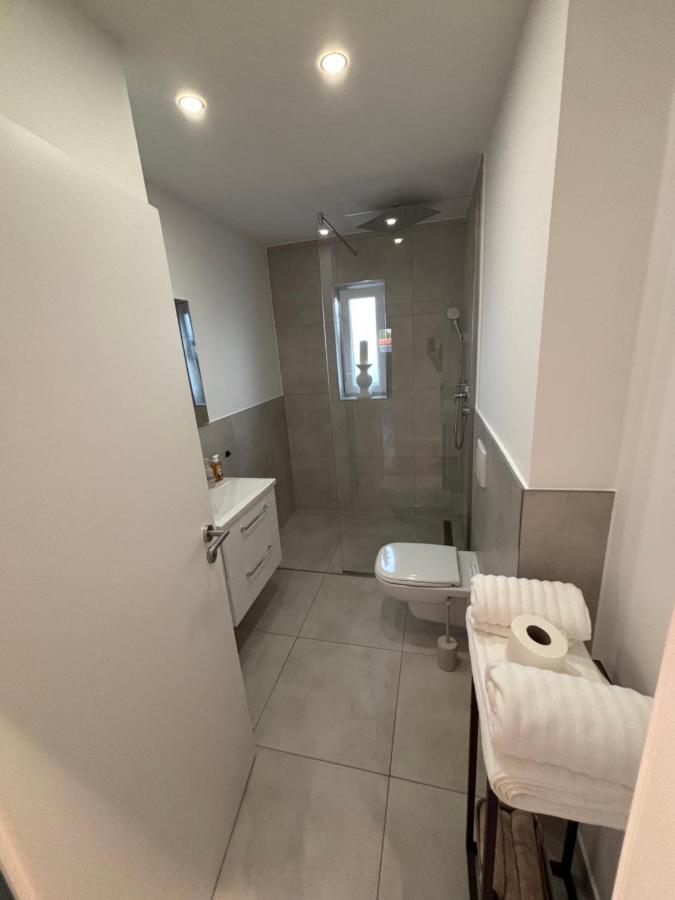 EM Signature Apartment Nürnberg 2 Schlafzimmer Balkon Parkplatz 4 Gäste