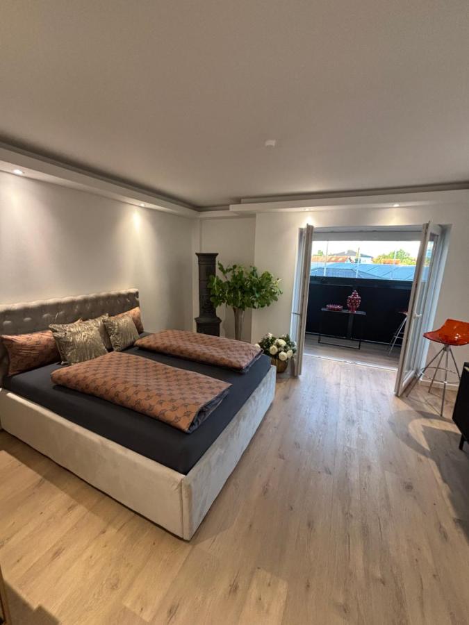 EM Signature Apartment Nürnberg 2 Schlafzimmer Balkon Parkplatz 4 Gäste