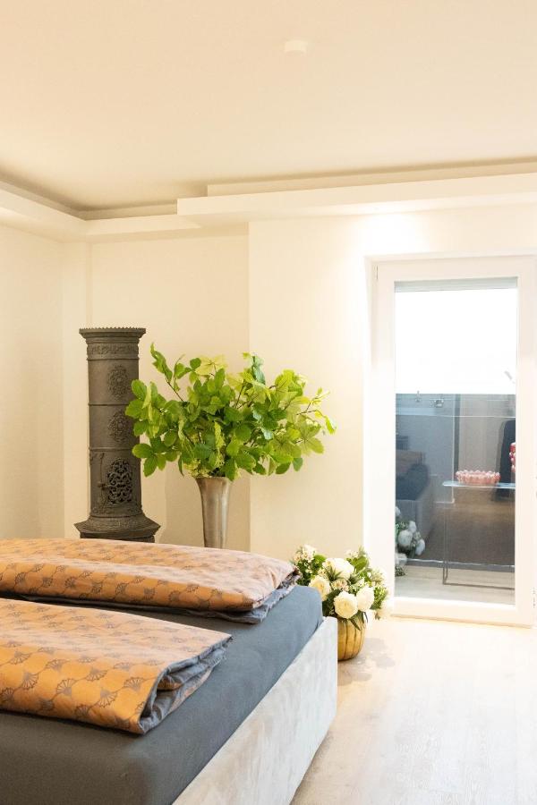 EM Signature Apartment Nürnberg 2 Schlafzimmer Balkon Parkplatz 4 Gäste