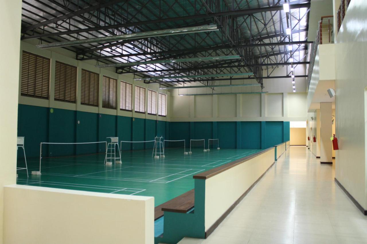 Tennis court: Unit 507 Pico De Loro