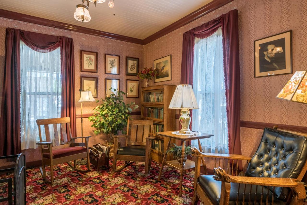 Julian Gold Rush Hotel — photo 17