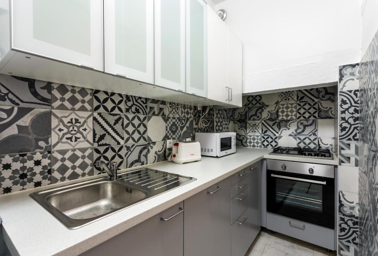 WHome | Fanqueiros Downtown Typical Apartment - 4