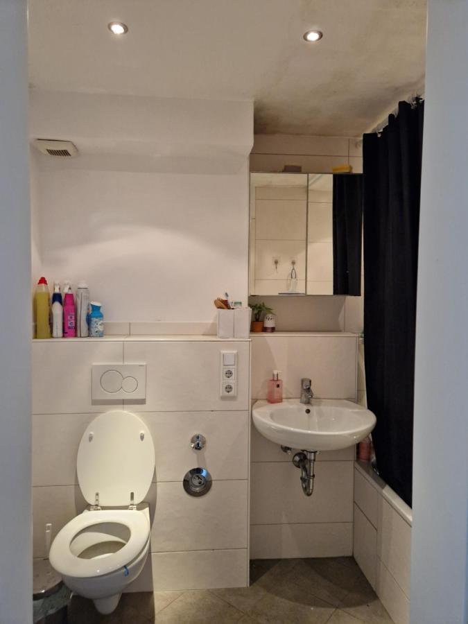 Cozy Room in a Shared Flat just for LADIES