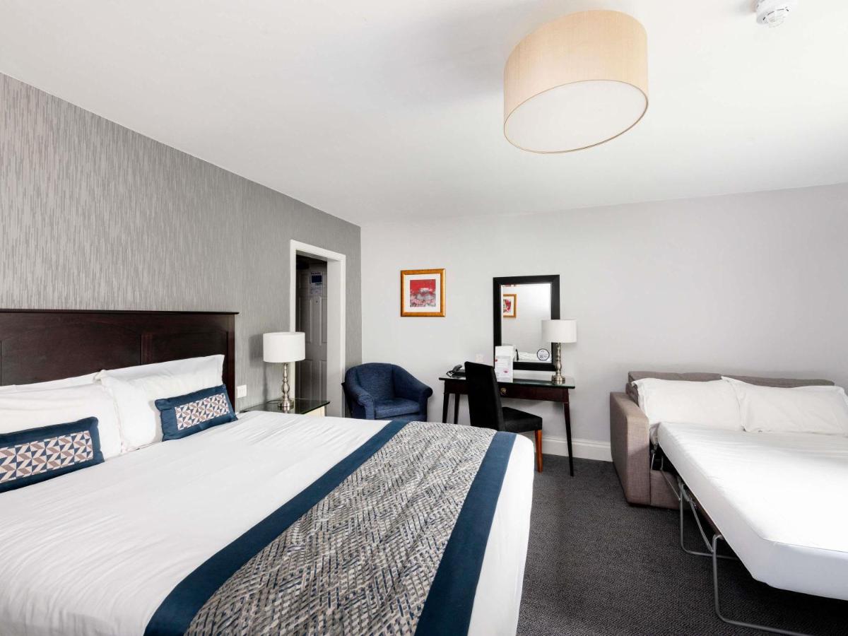 Family Room with One Double Bed and Sofa Bed
